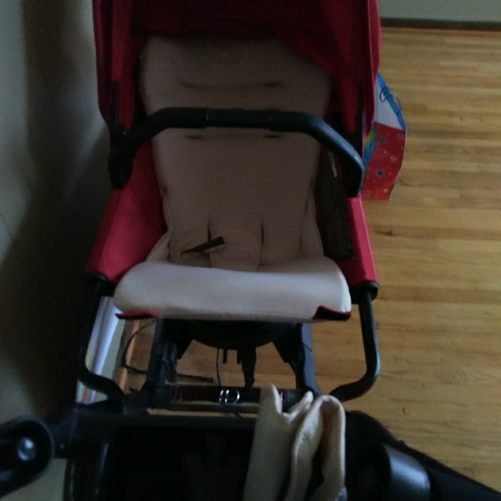 Orbit Stroller - Picture 2 of 2